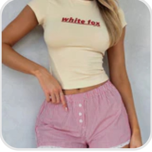 White Fox Boutique Tops - White Fox Boutique Working Hard Baby Tee Cream Size M